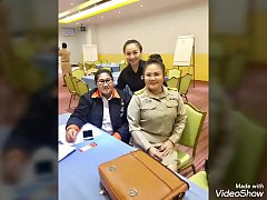ตั้งกล้องxxx หลุดคุณครูสาวใหญ่ขี้เหงานัดเย็ดหนุ่มในกลุ่มคนโสดเอากันในโรงแรมม่านรูด